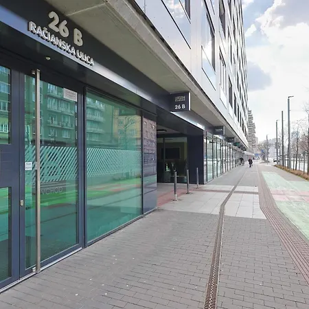 Urban Hideout With Free Parking Bratislava