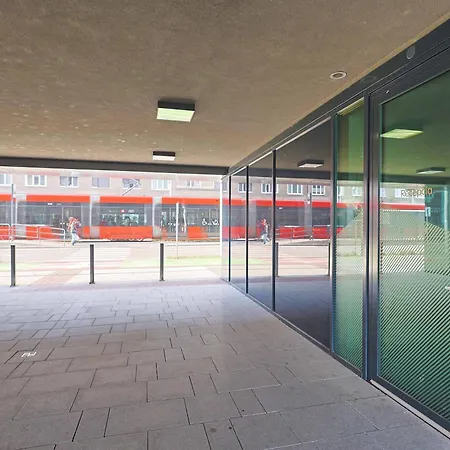 Urban Hideout With Free Parking *