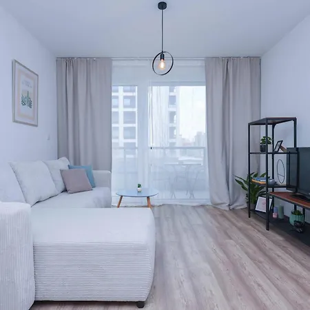 Urban Hideout With Free Parking * Bratislava