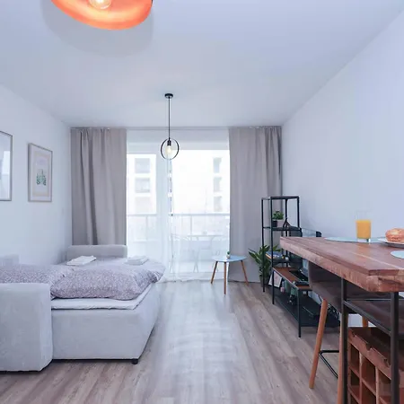 Urban Hideout With Free Parking * Bratislava