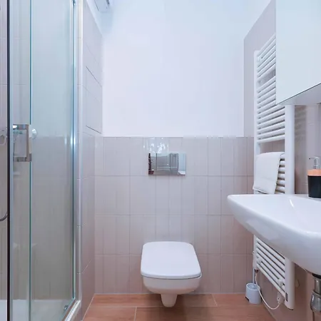 Urban Hideout With Free Parking