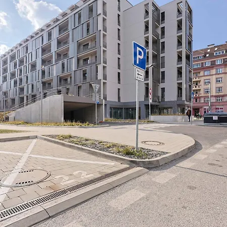 Urban Hideout With Free Parking Apartament