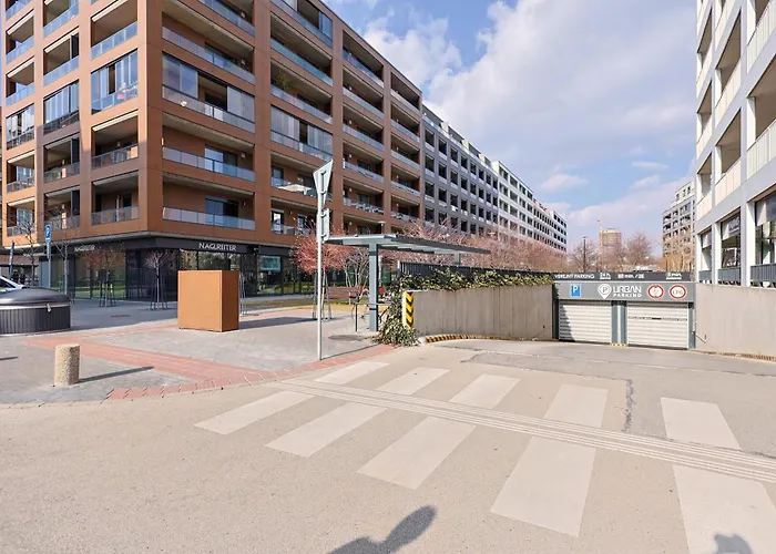 Apartament Urban Hideout With Free Parking *