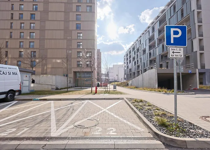 Apartament Urban Hideout With Free Parking Bratysława